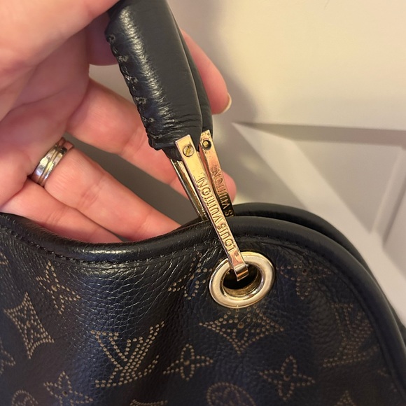 Louis Vuitton bag - Picture 9 of 13